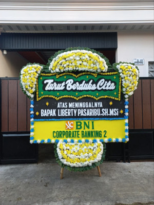 Papan Bunga Duka di Ranca Buaya