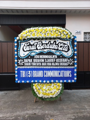 Papan Bunga Duka di Ranca Buaya